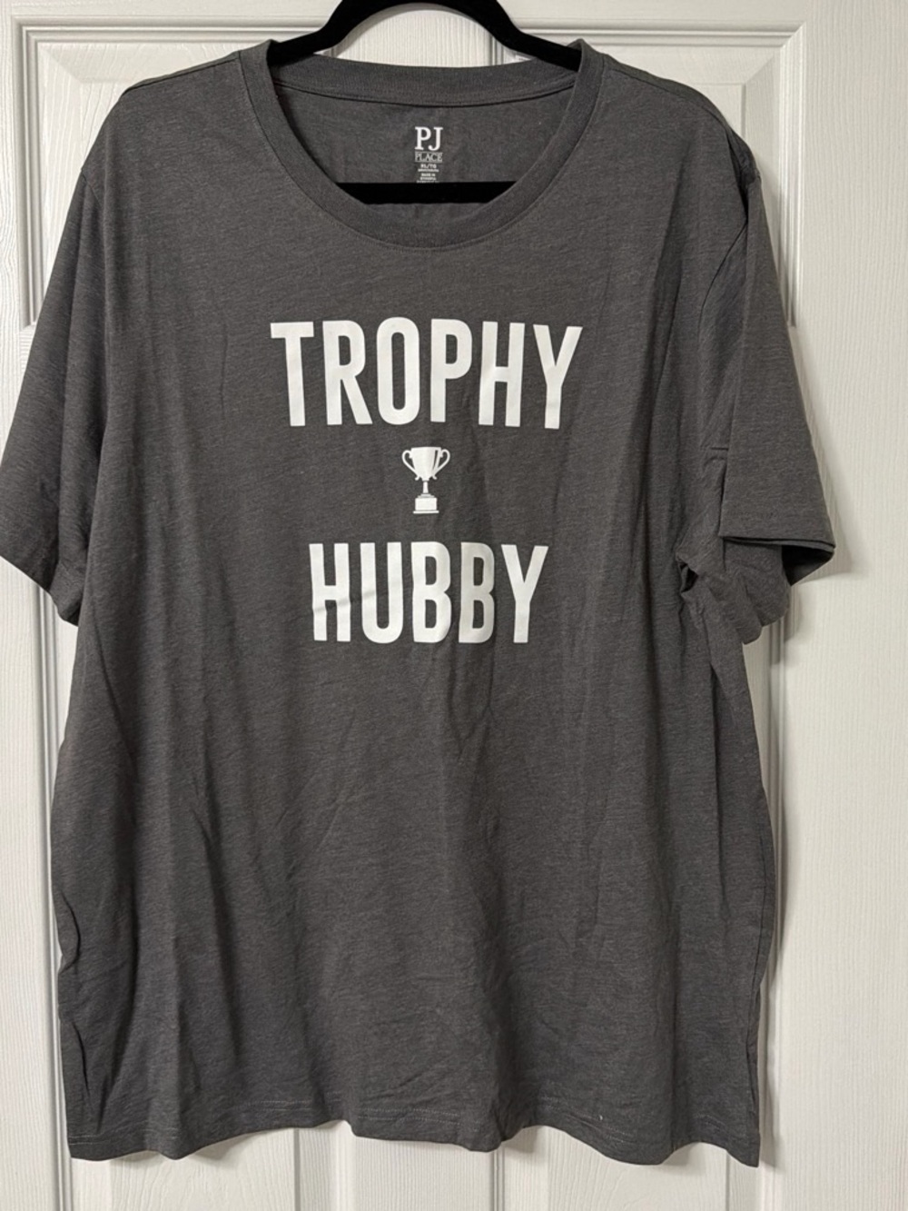 NWT PJ Place Men’s Gray 'Trophy Hubby' Short Sleeve Graphic Tee sz XL